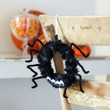  Kids' Spooky Spider Wreath, medium